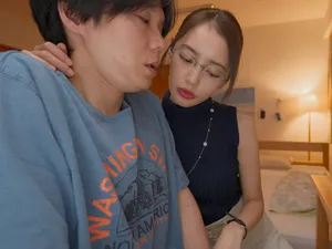 91 Anh chàng có "cậu nhỏ" to tình cờ gặp một nữ tiếp viên hàng không ngực D và quan hệ với cô ấy cho đến khi cô ấy xuất tinh! Tệp tin gốc bị tràn ra...