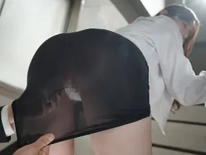 Nữ trưởng phòng cô đơn lồn khít bót cặc
